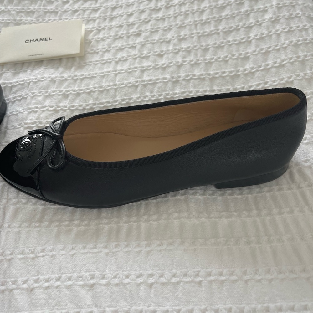 CHANEL Black Patent Cap Toe Flats - Picture 8 of 10
